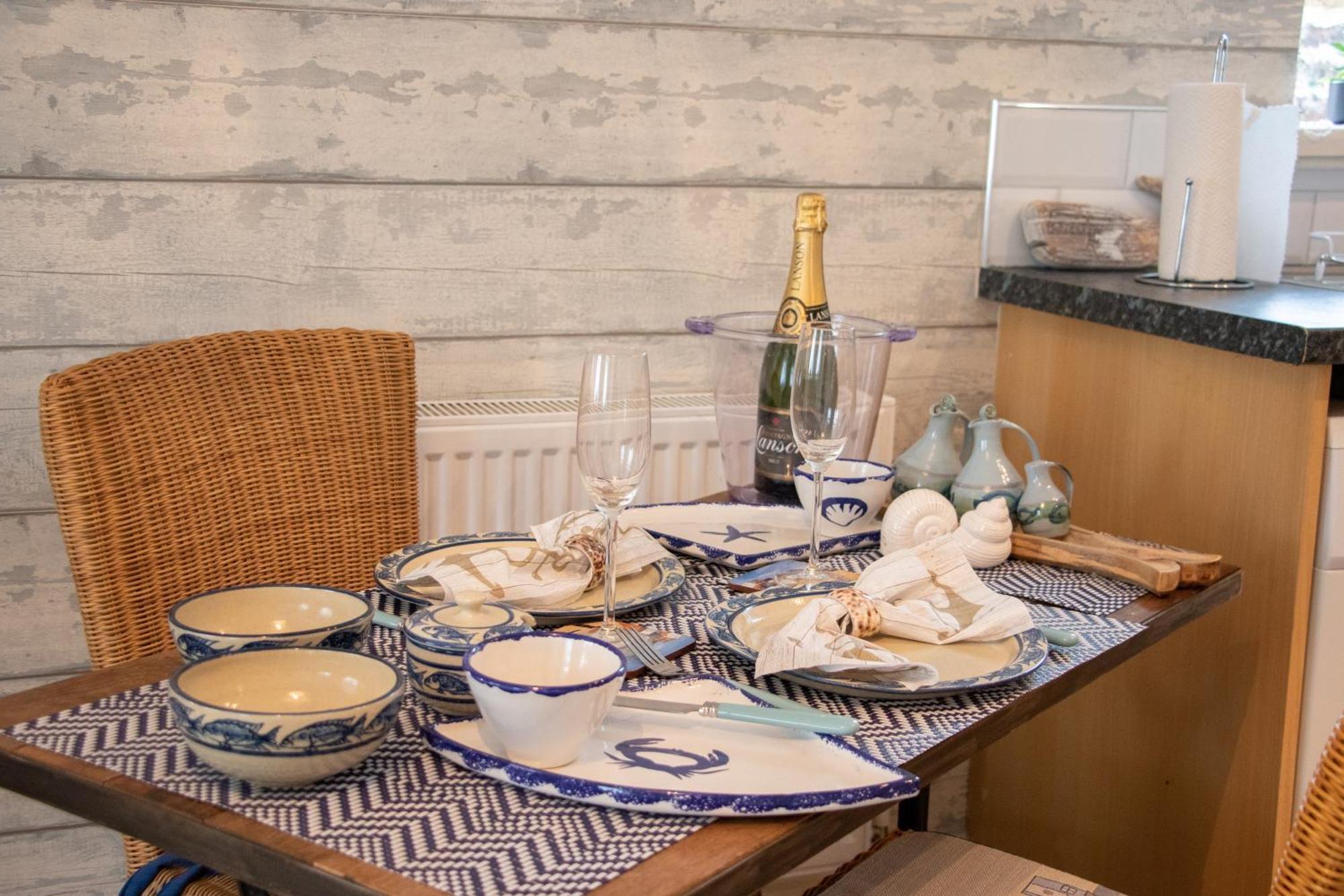 The Beach House Holiday Apartments 伊斯特布恩 外观 照片